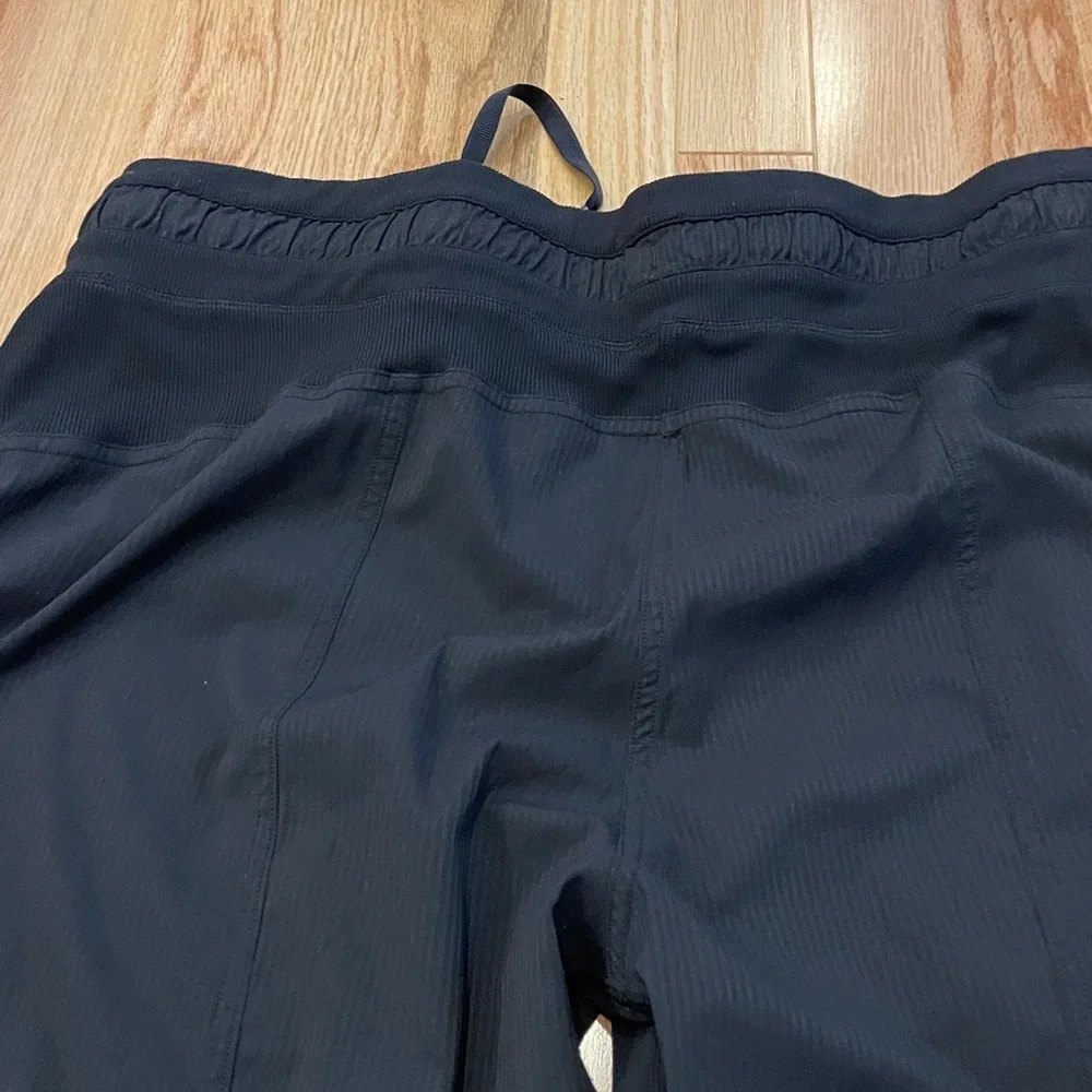 Lululemon Athletica Dance Studio Mid Rise Cropped Pant - Picture 14 of 16